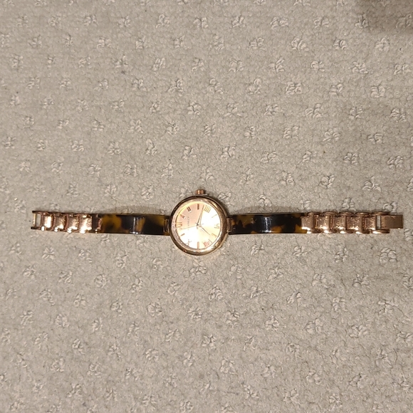 Laura Ashley Rose Gold Leopard Print Skinny Watch - Picture 2 of 8